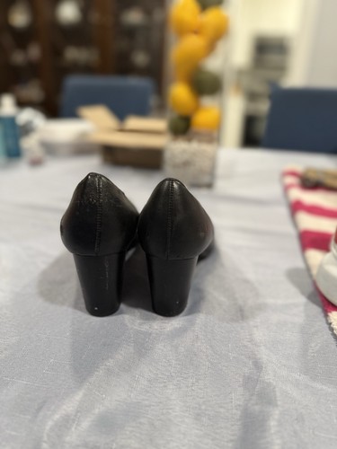 Clarks Women’s Black Leather Round Toe Block Heel Slip-On Pumps - photo 4