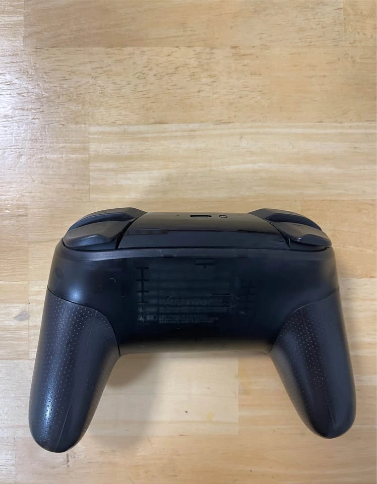 Nintendo Switch Official Pro Controller - photo 2