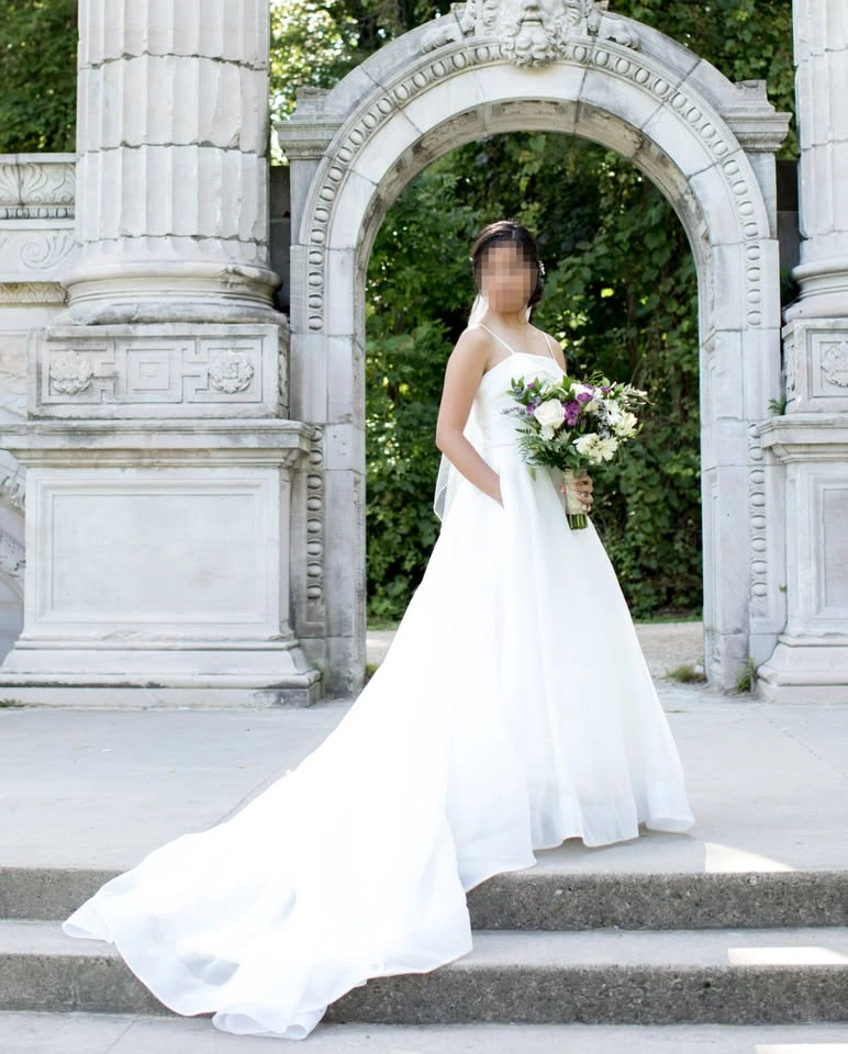 Wedding Dress - Pockets, Minimalist Style, Size XS/S (+ Veil) - photo 2