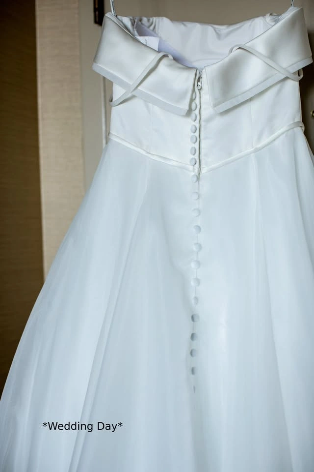 Wedding Dress - Pockets, Minimalist Style, Size XS/S (+ Veil) - photo 4