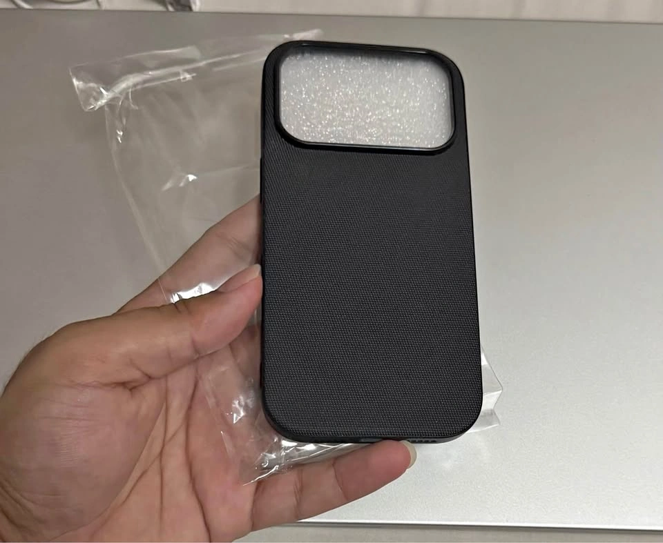 iPhone 17 Pro / 17 Pro Max Tech Woven Case with MagSafe