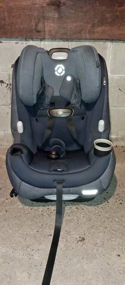 Evenflo and Maxi-Cosi Car Seats