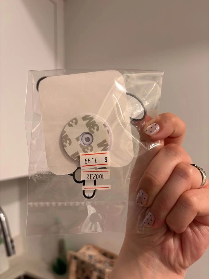 HaeRin and Bunny NewJeans Popsockets - photo 4
