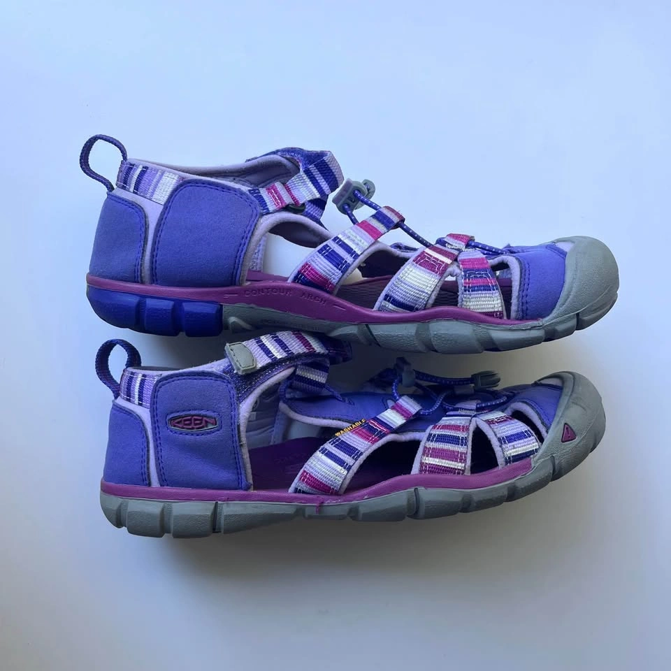 Keen girls sandals sz 5 - photo 2