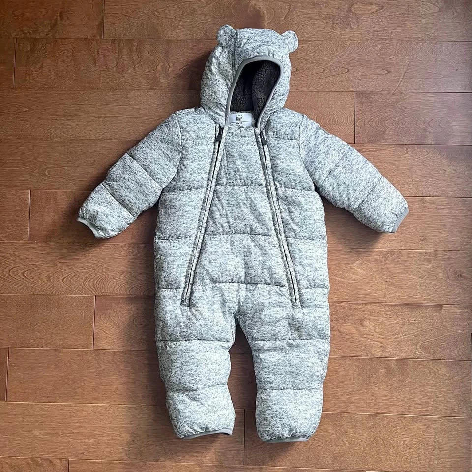 Gap baby 6-12m snowsuit unisex