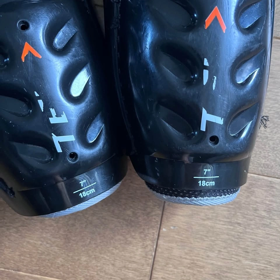 Powertek 7” hockey ringette shin pads - photo 3