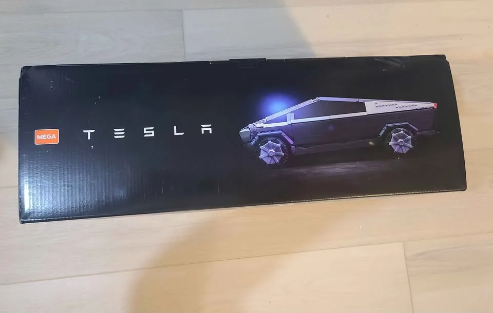 Cybertruck Mega brands Lego kit ORIGINAL image indicator(3)