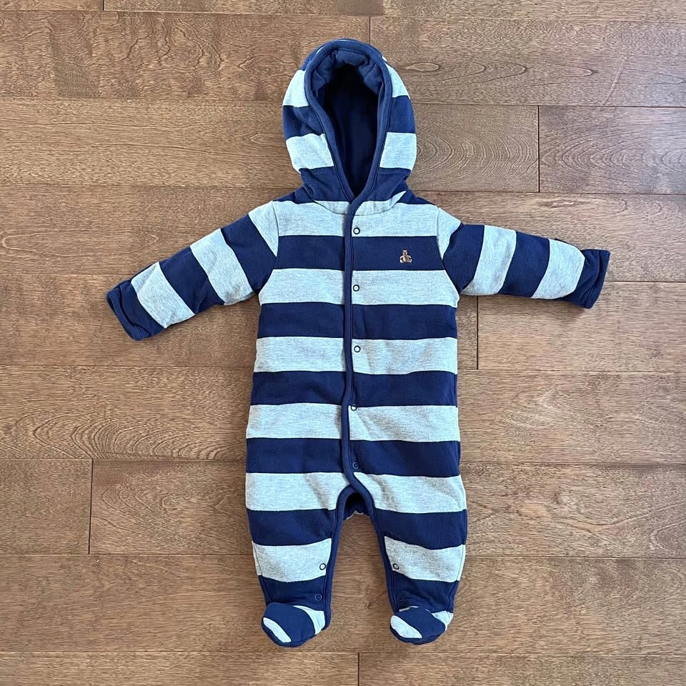 Gap 0-3m baby boy bunting suit