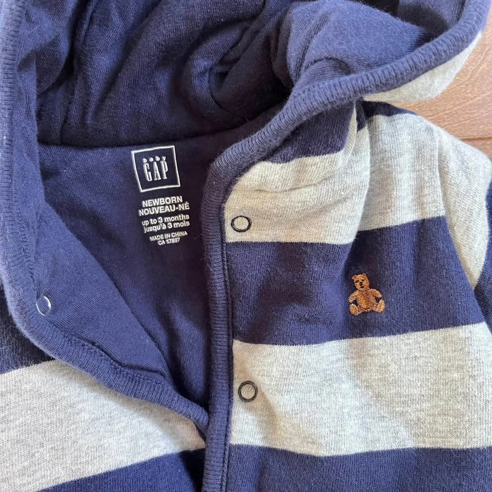 Gap 0-3m baby boy bunting suit - photo 2