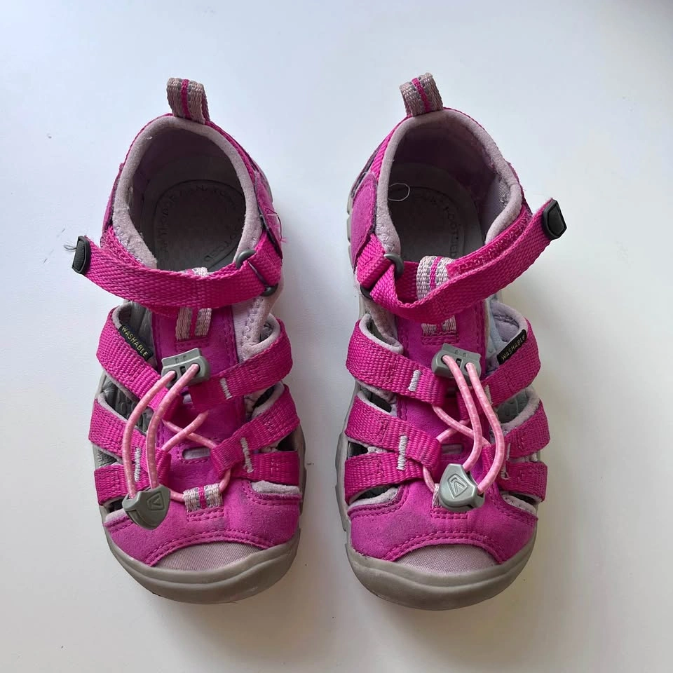 Keen sz 11 girls sandals