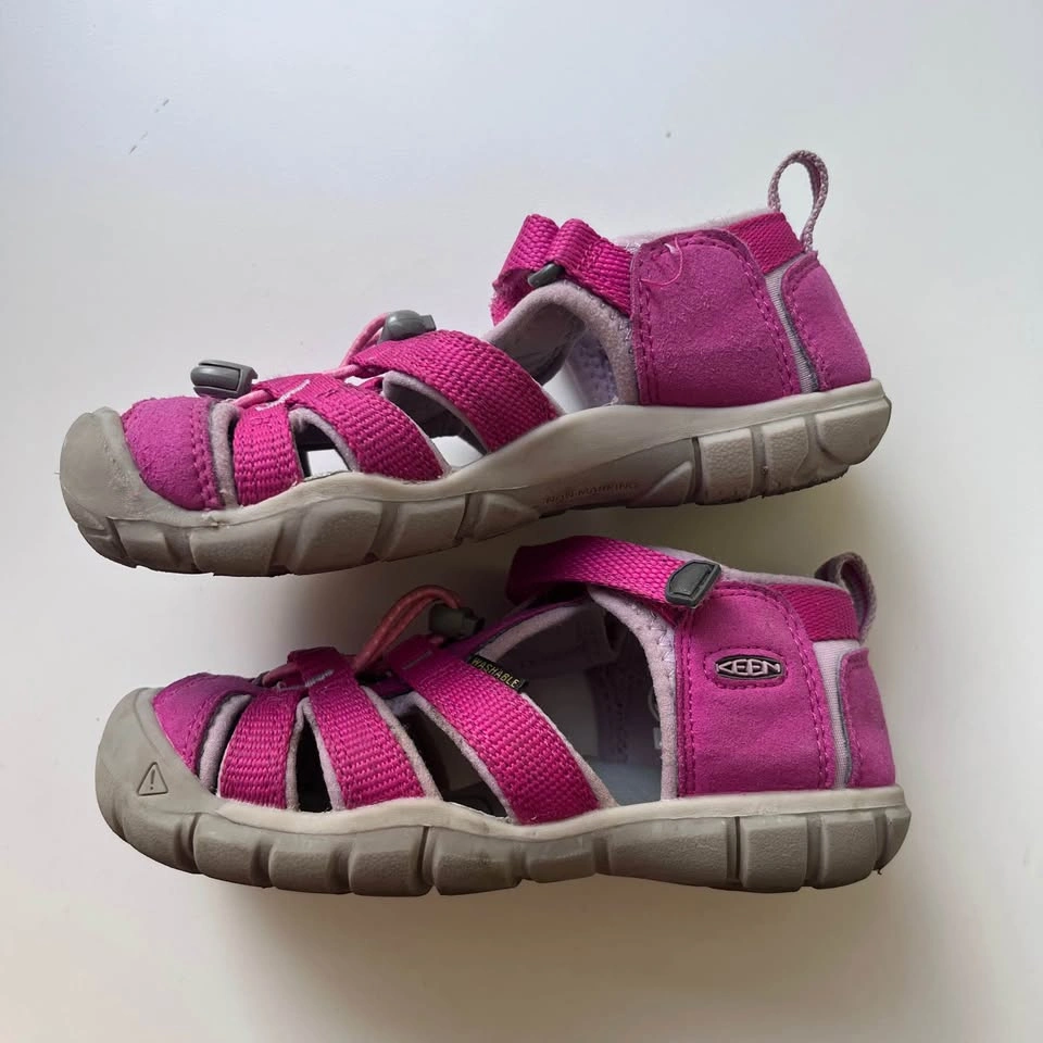 Keen sz 11 girls sandals - photo 2
