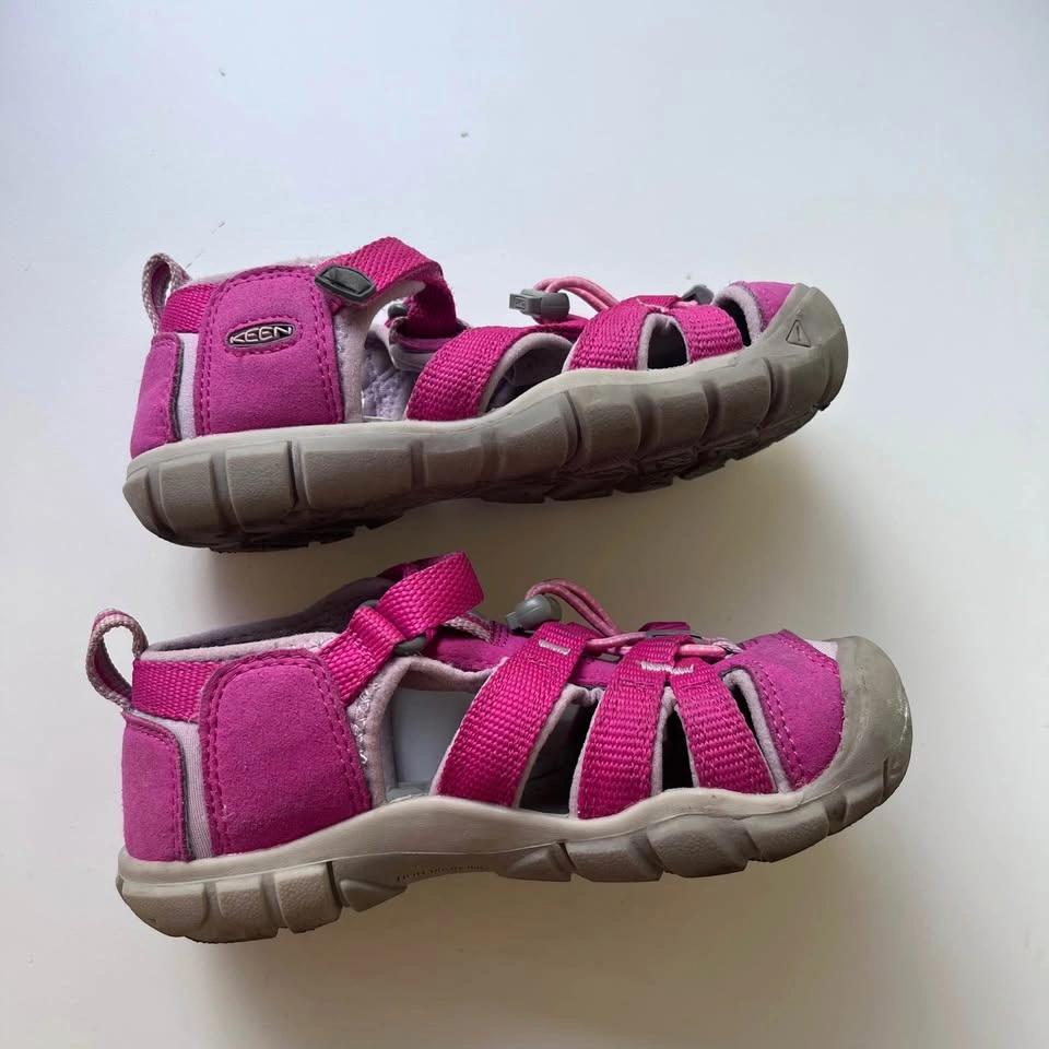 Keen sz 11 girls sandals - photo 3