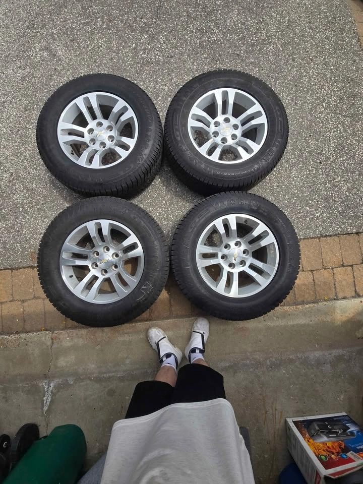 Chevrolet 18" Wheels with GT Radial IcePro SUV Winter Tires - photo 2