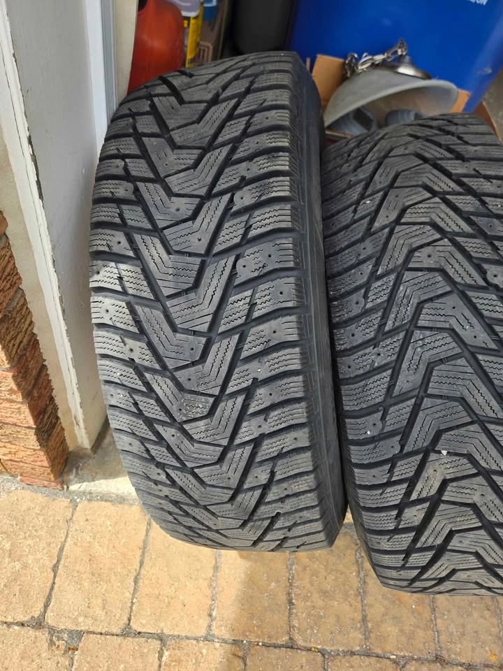 245/60R18 Winter Tires & Steel Rims – Set of 4 - photo 3