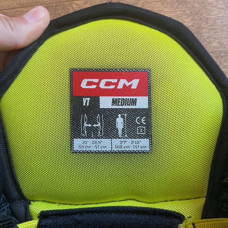 CCM youth medium hockey pants - photo 2