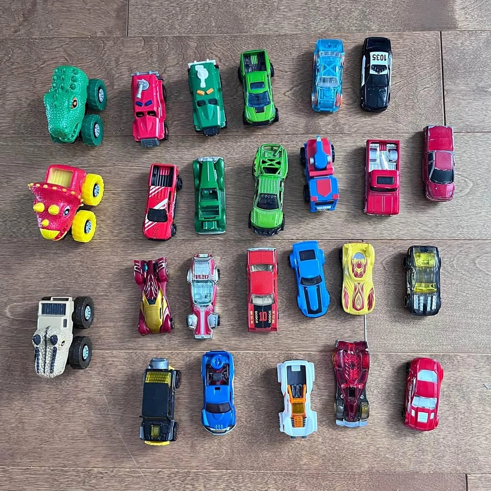 Lot of 25 toy cars
