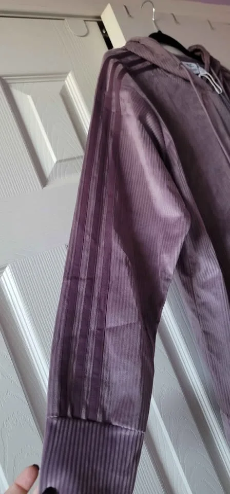 NEW Women's Adidas Hoodie Size 1X image indicator(3)