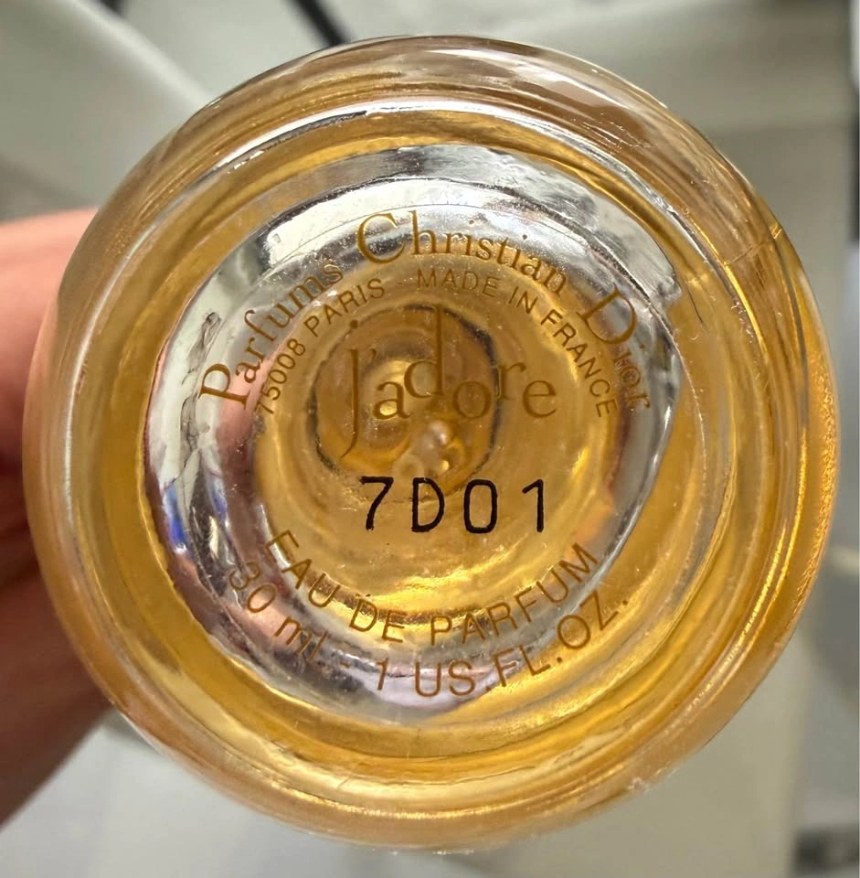 CHRISTIAN DIOR J’ADORE EAU DE PARFUM • VINTAGE 50 mL - photo 2