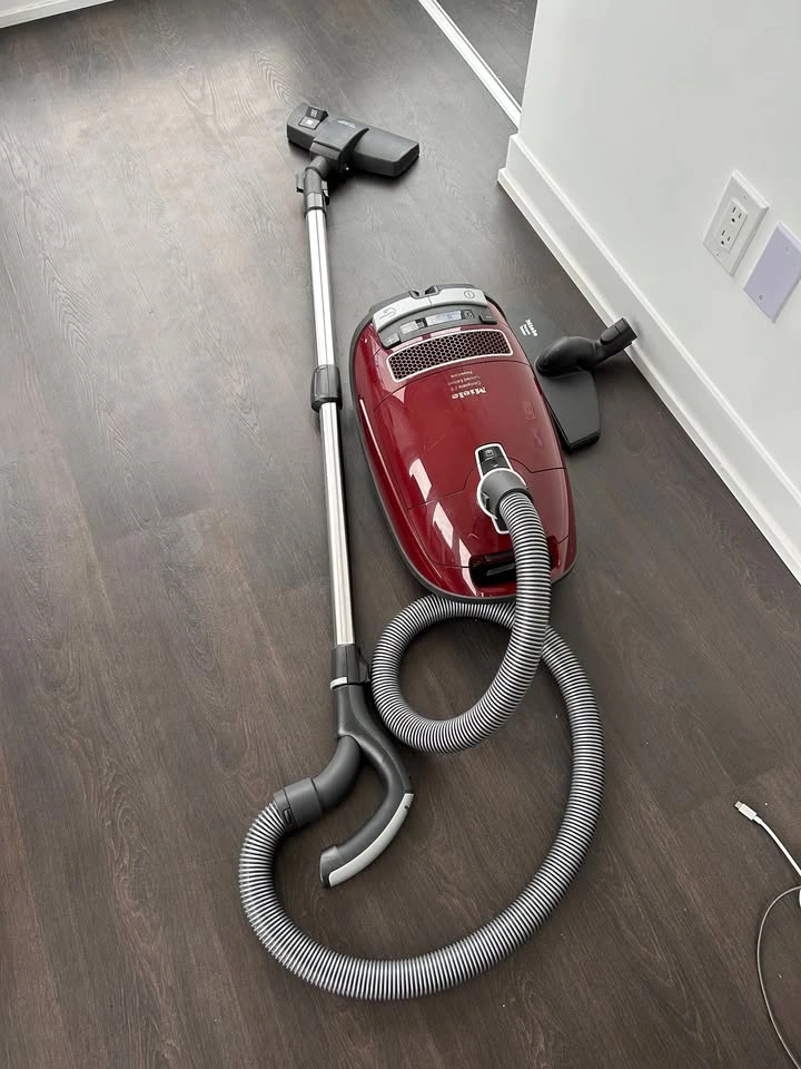 Miele Complete C3 Limited Edition PowerLine Vacuum + Parquet Twi - photo 2