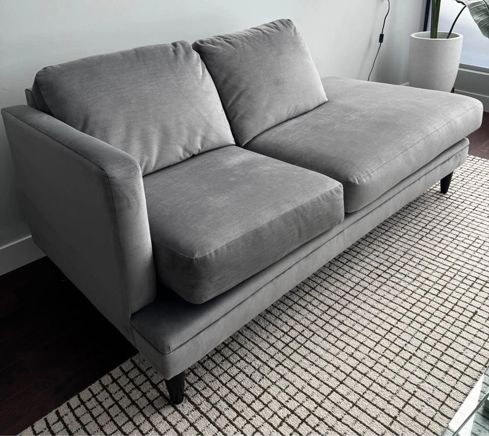 Grey Sofa Chaise 6ft - Excellent Condition - photo 3