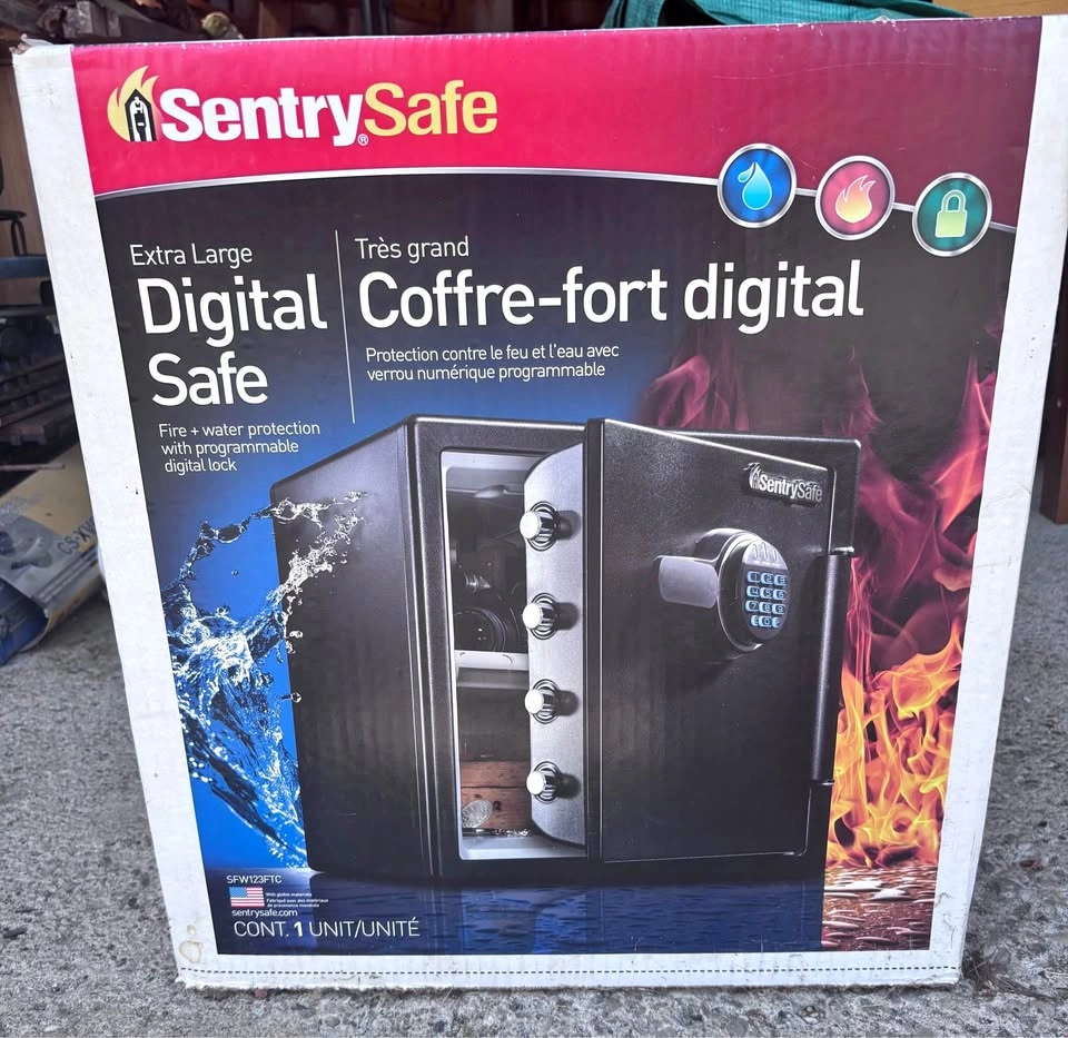 SentrySafe - Extra Large Digital Safe