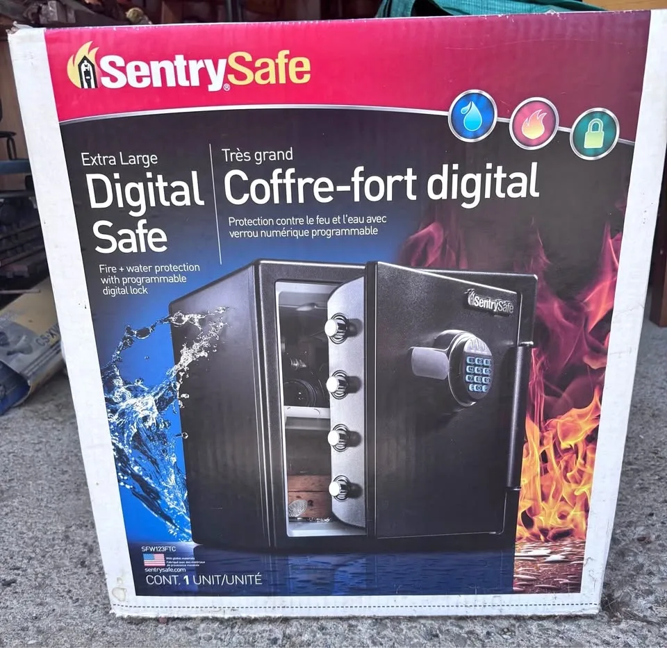 SentrySafe - Extra Large Digital Safe