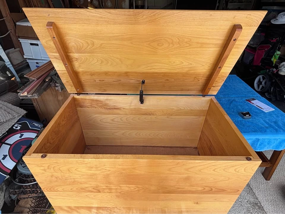 Pine Toy/Blanket Box - photo 2
