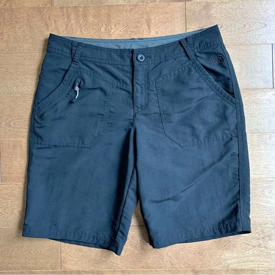 The North Face sz 8 women’s shorts