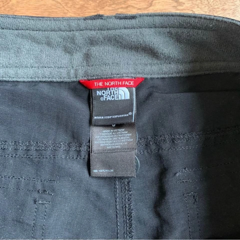 The North Face sz 8 women’s shorts - photo 2