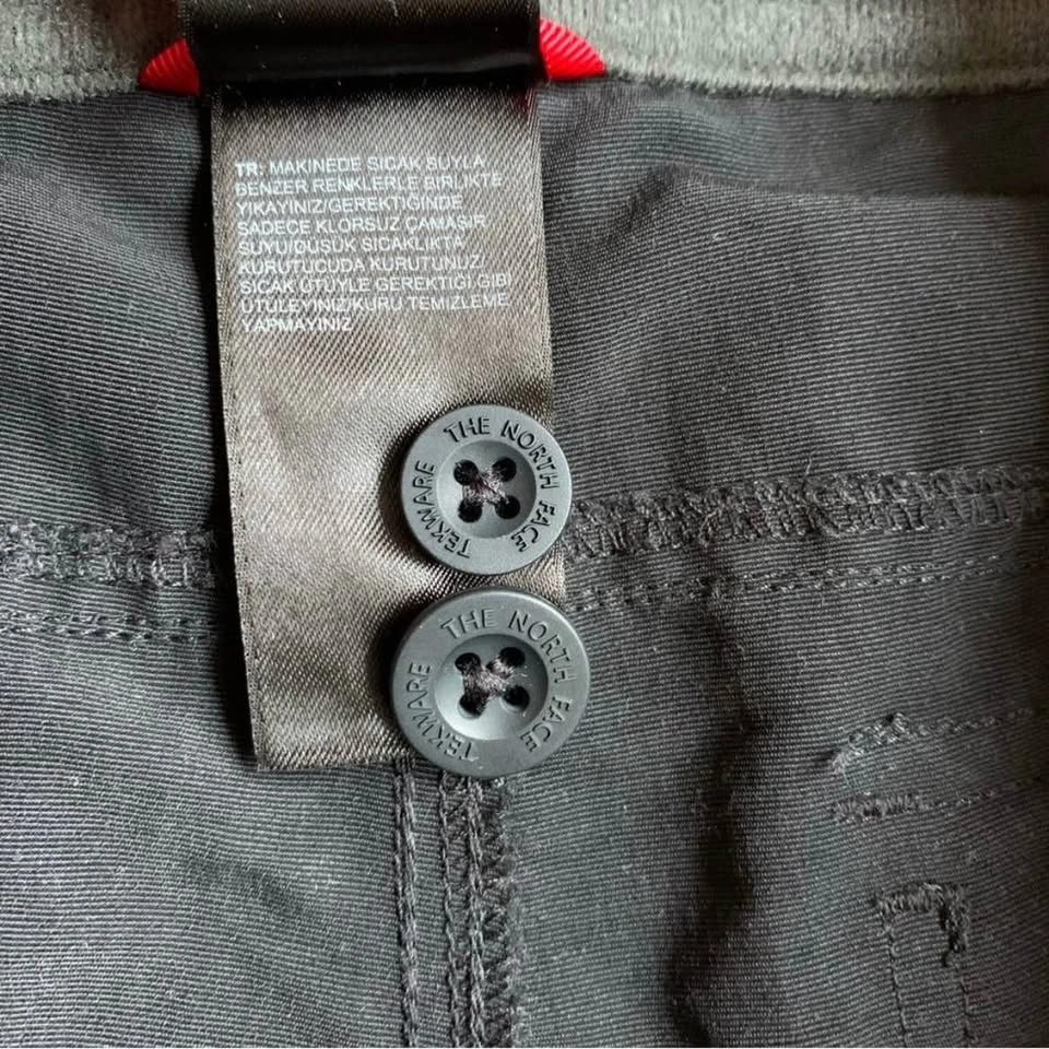 The North Face sz 8 women’s shorts - photo 4