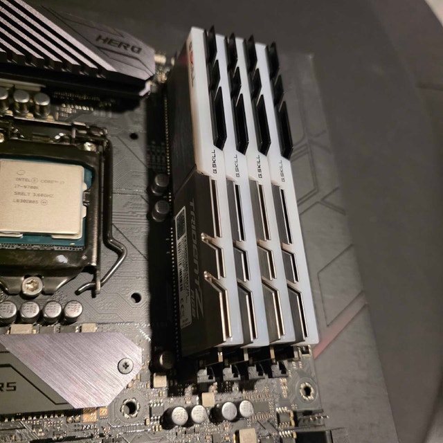 Intel Core i7-9700k, Mobo, 32GB DDR4 - photo 3