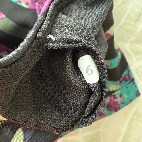 Lululemon Wanderlust Tribal Print Strappy Long Line Bra Size 6 - photo 4