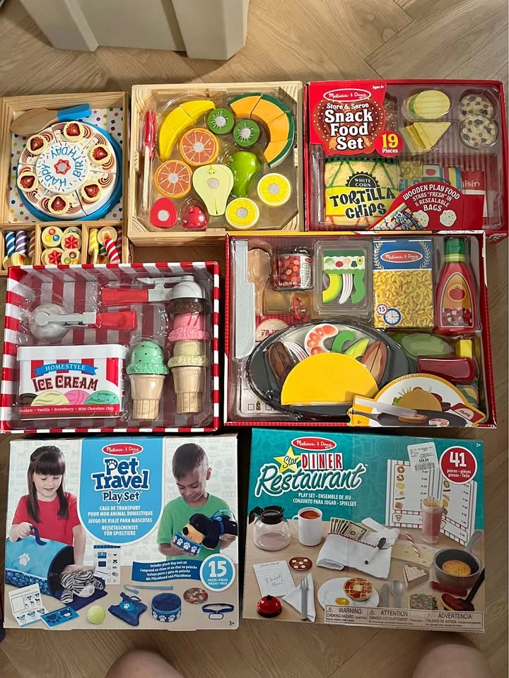 Melissa & Doug play sets assorted lot