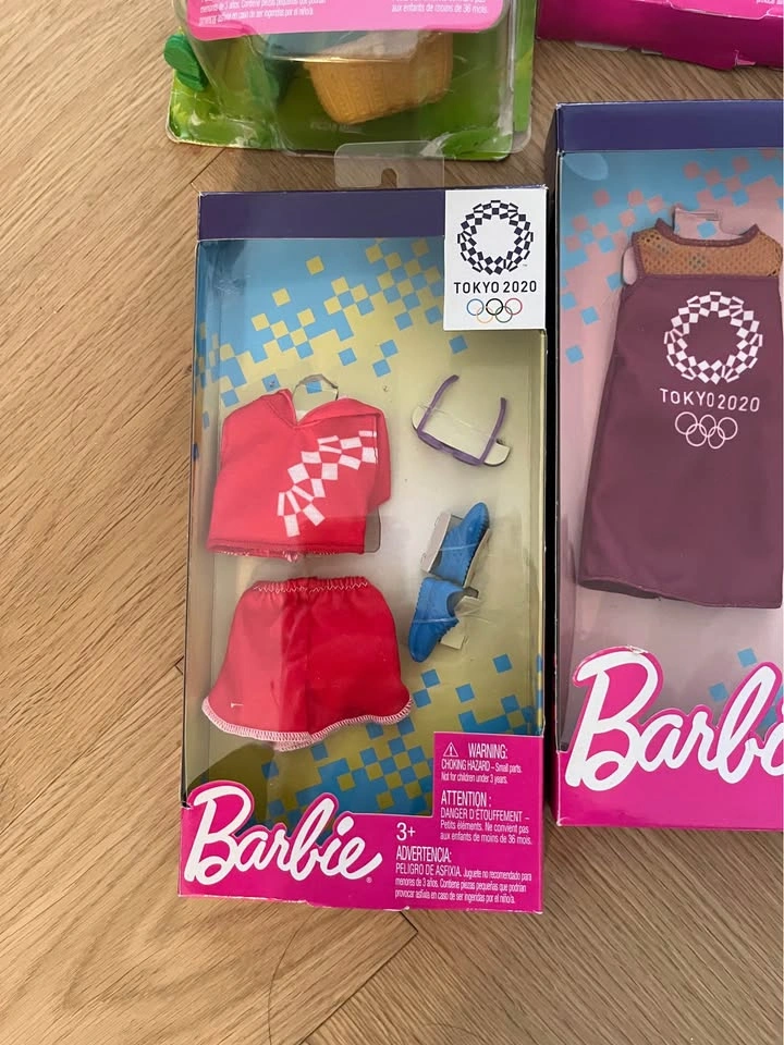 Entire Barbie and Olympic and wedding outfit LOT - photo 5