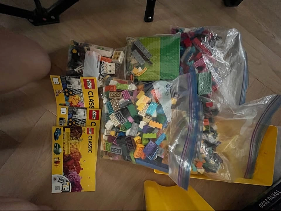 1800 pcs!! LEGO Classic 10698 and 11005 sets - photo 4