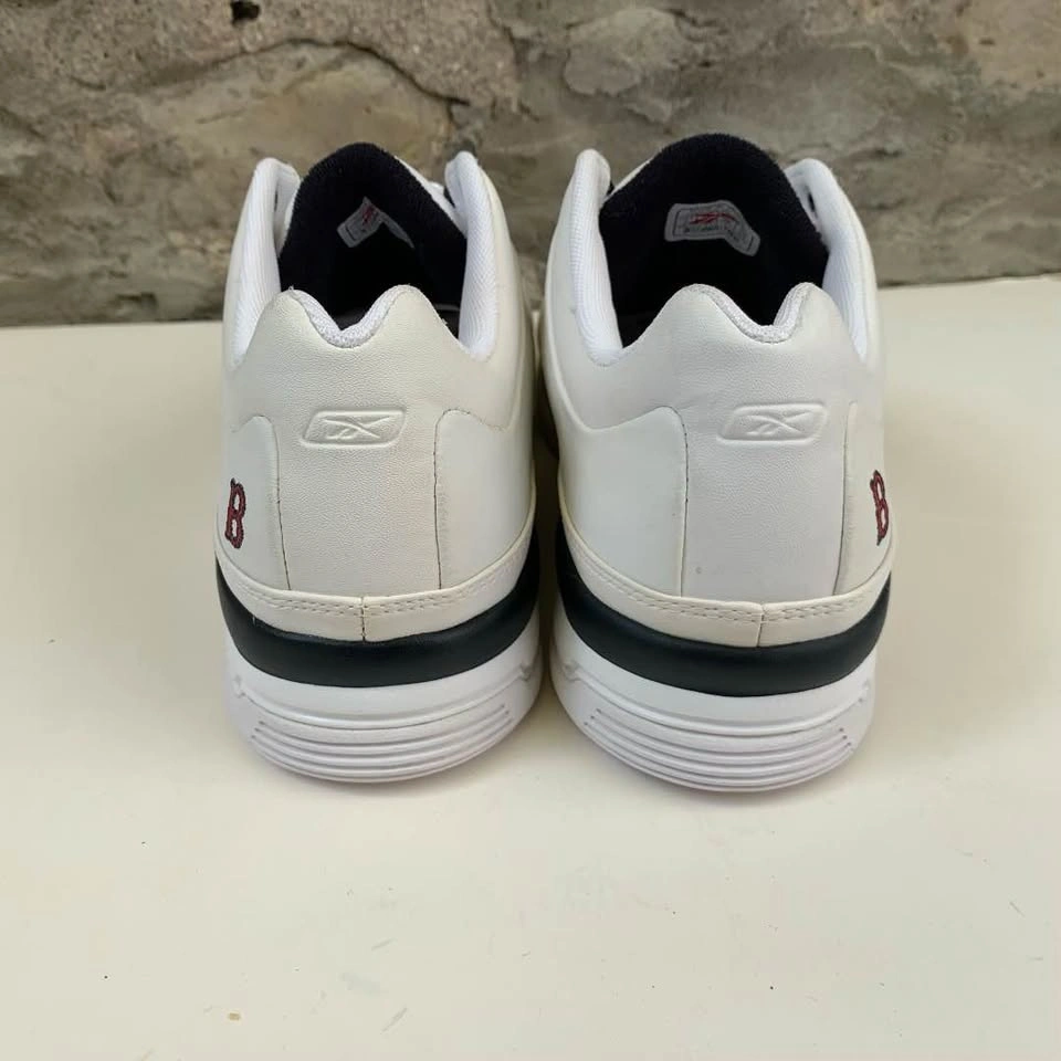Reebok Red Sox 2004 World Series Champions Sneakers Size 7 - photo 2