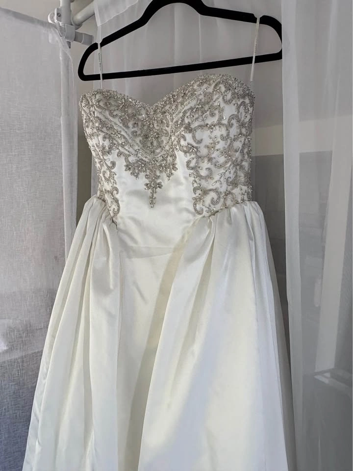 Royal Sophia Tolli Beaded Satin Wedding Dress - photo 4