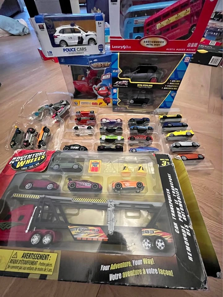 Adventure Wheels Transporter and MSZ Die-Cast Car Collection