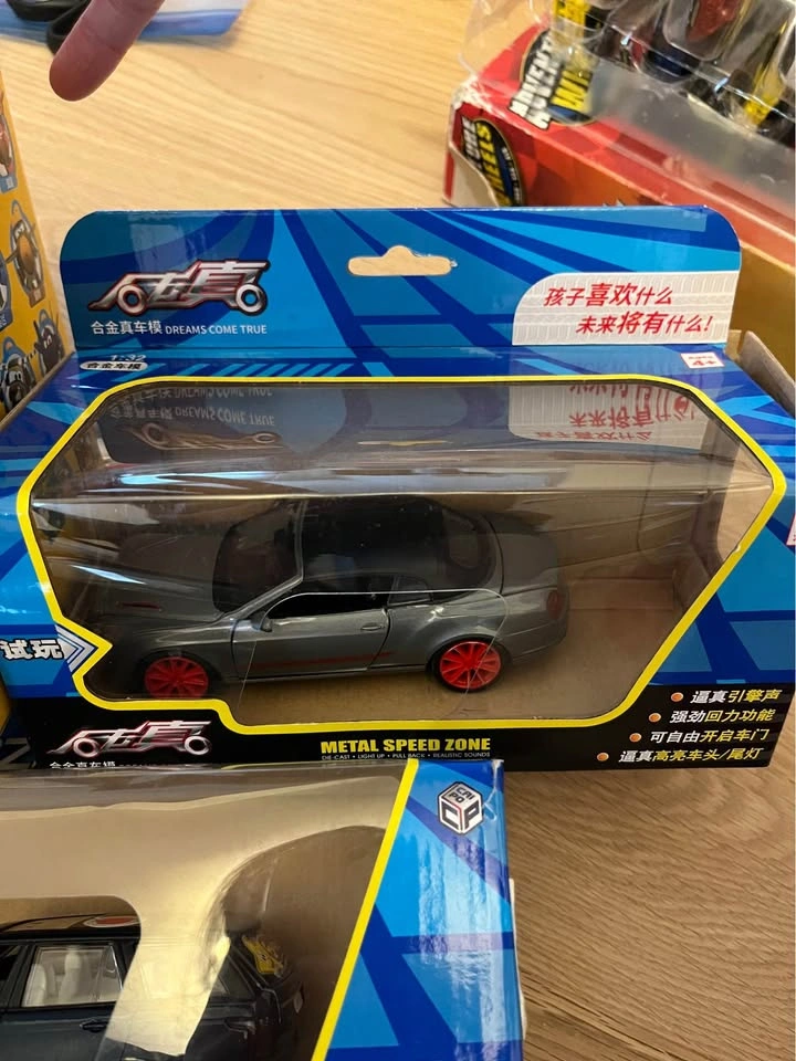 Adventure Wheels Transporter and MSZ Die-Cast Car Collection - photo 5