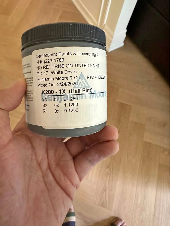 Benjamin Moore tester paint OC 17 White Dove