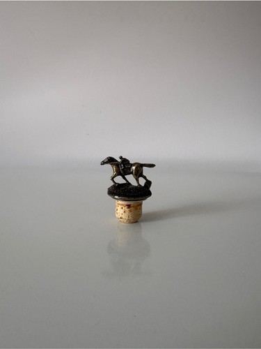 Blanton's Single Barrel Bourbon Bottle Horse & Jockey Stopper T - photo 3