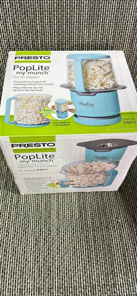 Presto 04811 PopLite My Munch Hot Air Popcorn Popper