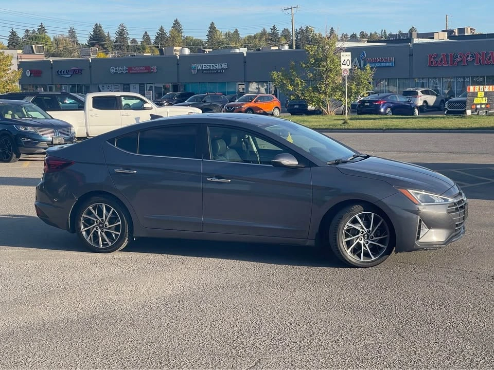2020 Hyundai Elantra - photo 2