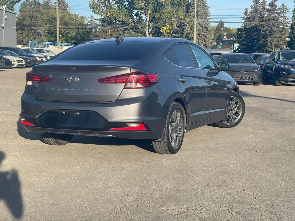 2020 Hyundai Elantra - photo 3