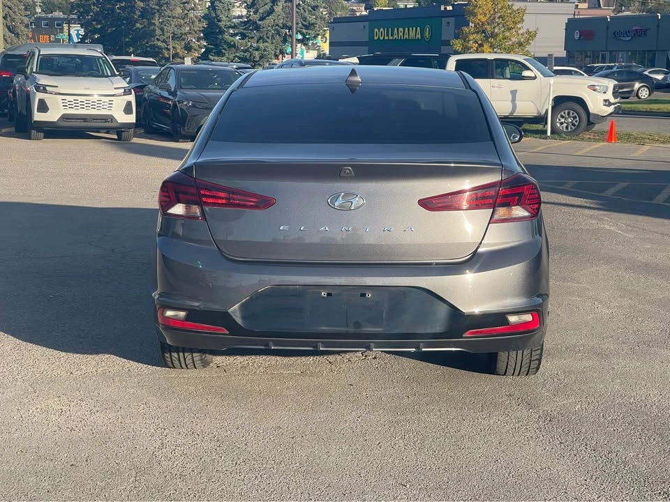 2020 Hyundai Elantra - photo 4