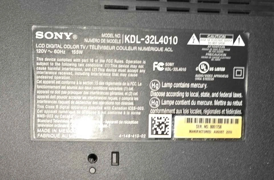 Sony Bravia 32" LCD TV w/remote and power cable - photo 2