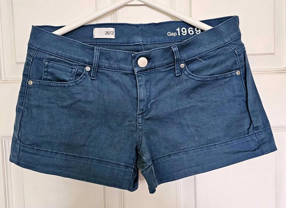 GAP 1969 Women's Dark Teal Blue Denim Cuffed Shorts - Size 26