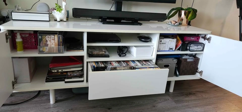 Ikea TV Stand - photo 4