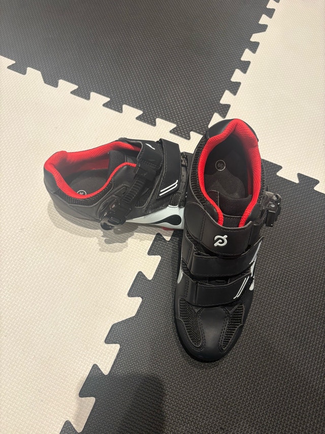 Peloton Shoes size 8-8.5 euro 30