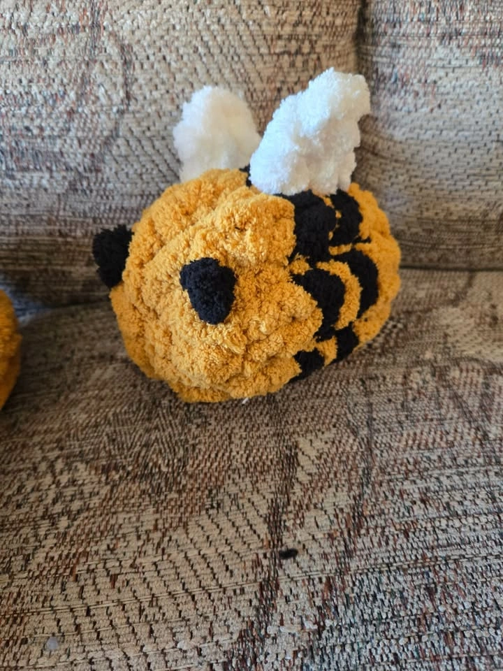 Hand Knit Bumble Bee Stuffies - photo 3